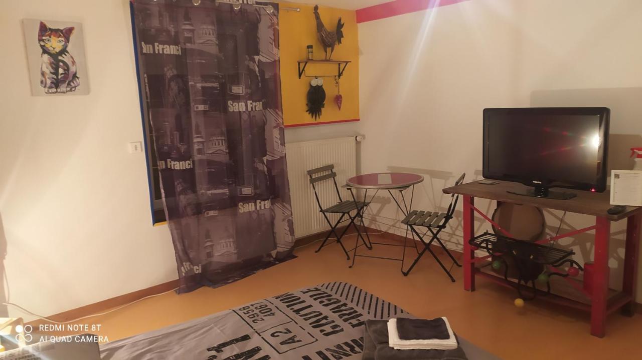 Chez Celine En Campagne Apartment Mazerny Екстериор снимка