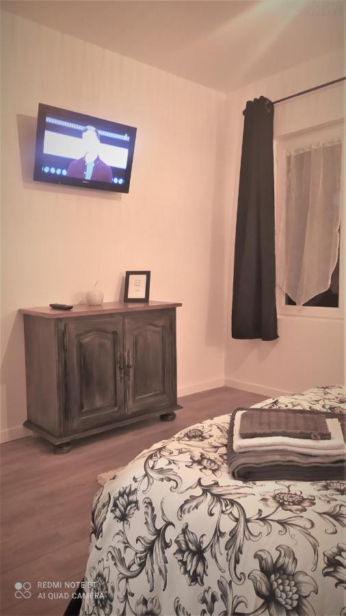 Chez Celine En Campagne Apartment Mazerny Екстериор снимка